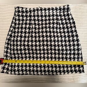 Classic Houndstooth Mini Skirt